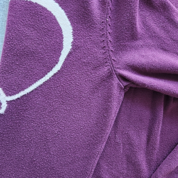 Heart Xoxo Sweater - Picture 6 of 8